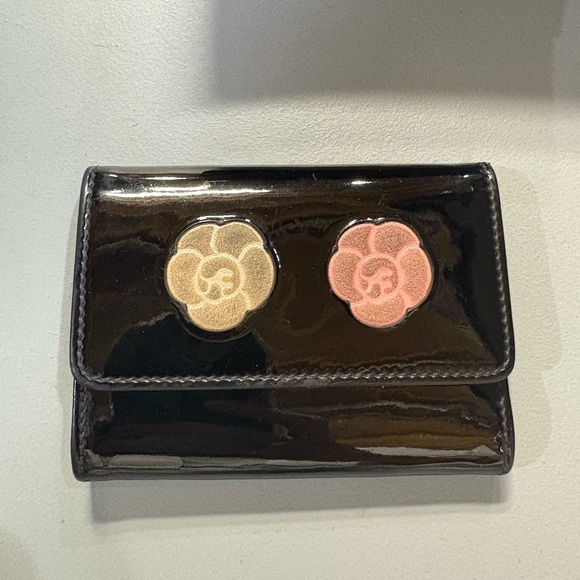 Preloved CHANEL Key holder in Black Patent leather - Picture 5 of 10